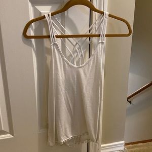 White flowy tamp top